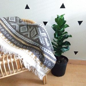 Lillunn Marius 100% Norwegian Wool Blanket